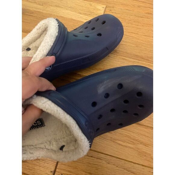 Crocs, unisex navy blue, fur lined classic slip on clogs M10 W12 - Picture 6 of 6